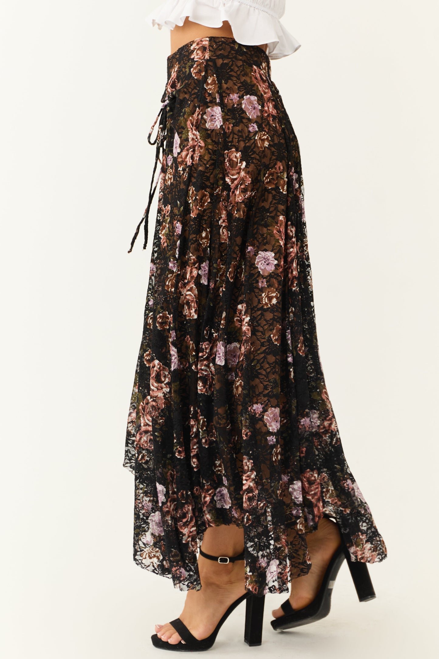 OneDiaLabel Lace Handkerchief Hem Maxi Skirt